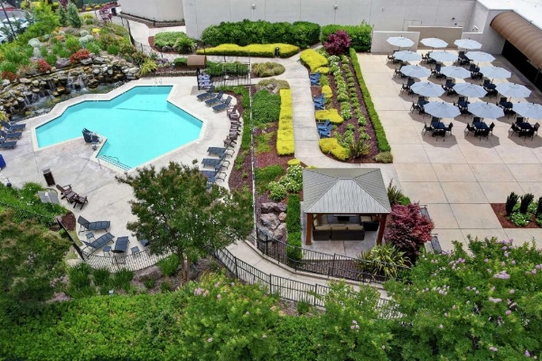 DoubleTree By Hilton Hotel Pleasanton At The Club image 22